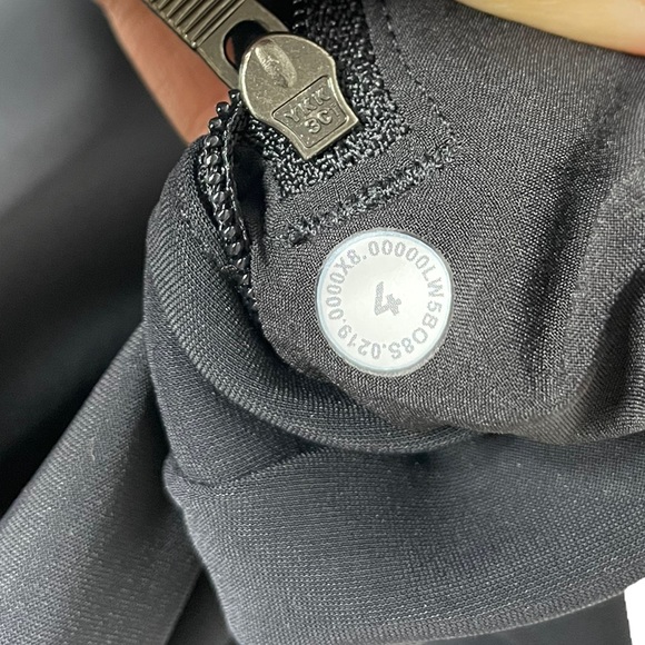 lululemon | On The Move Pant *Lightweight Black 4 - Picture 8 of 10